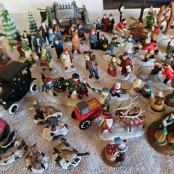 Vintage Porcelain Cobblestone Corners Windham Heights Christmas Snow Village House people Figurine