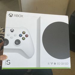 Xbox serious s with monitor and boxes