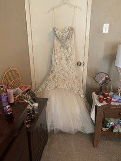 Wedding dress