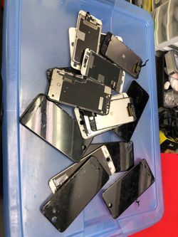 iPhone XR , X OLED LCD available