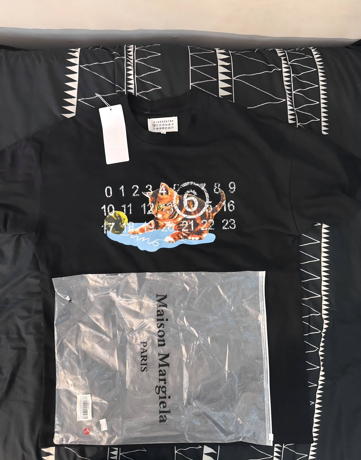 MM6 Maison Margiela Logo And Cat Print T-Shirt 'Black'