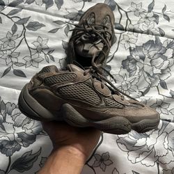 yeezy sz 5.5 