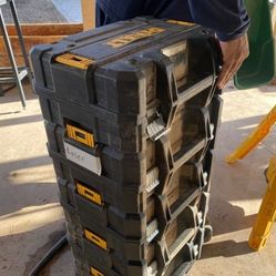 Dewalt stackable toolboxes 15each  4 Or All 4 For 45