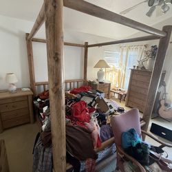 Rustic Wood Canopy Bed Frame And Set Dressers And Night Stand 