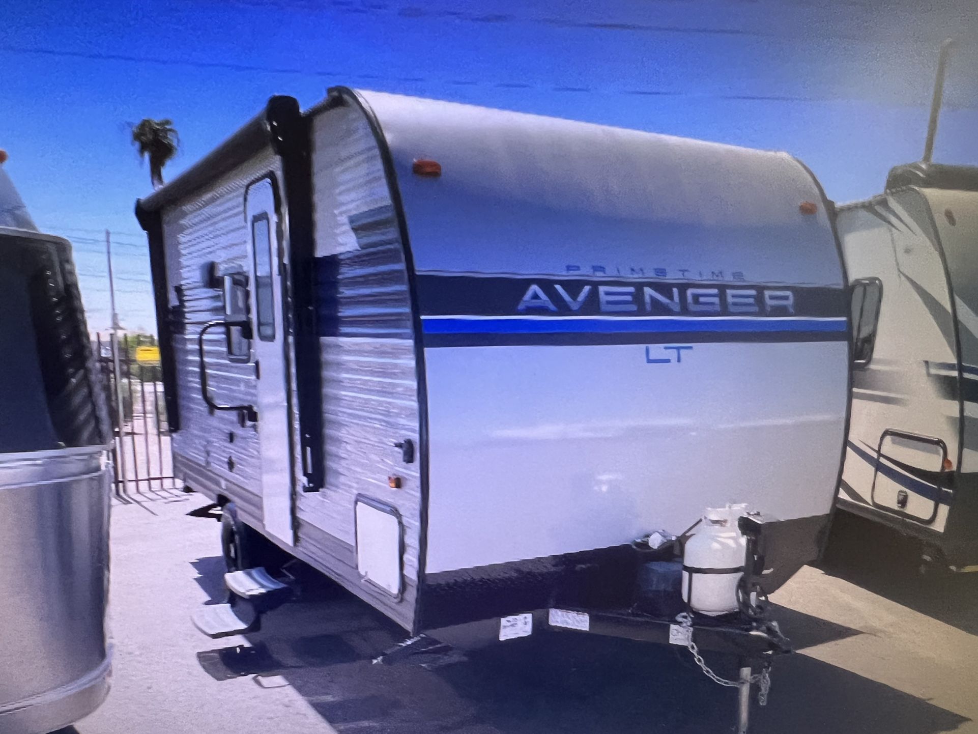 2022 AVENGER 17BHS