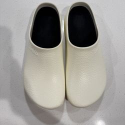 Men’s Super Birki Nursing Clogs White size 13 (46)