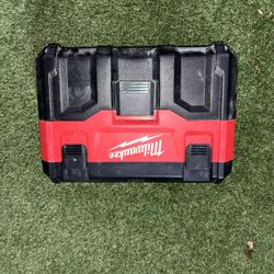Milwaukee M18 Vacuum 