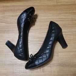 Black heels size 9