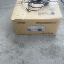 Epson  Power Lite Home Cinema 2040 Projecter