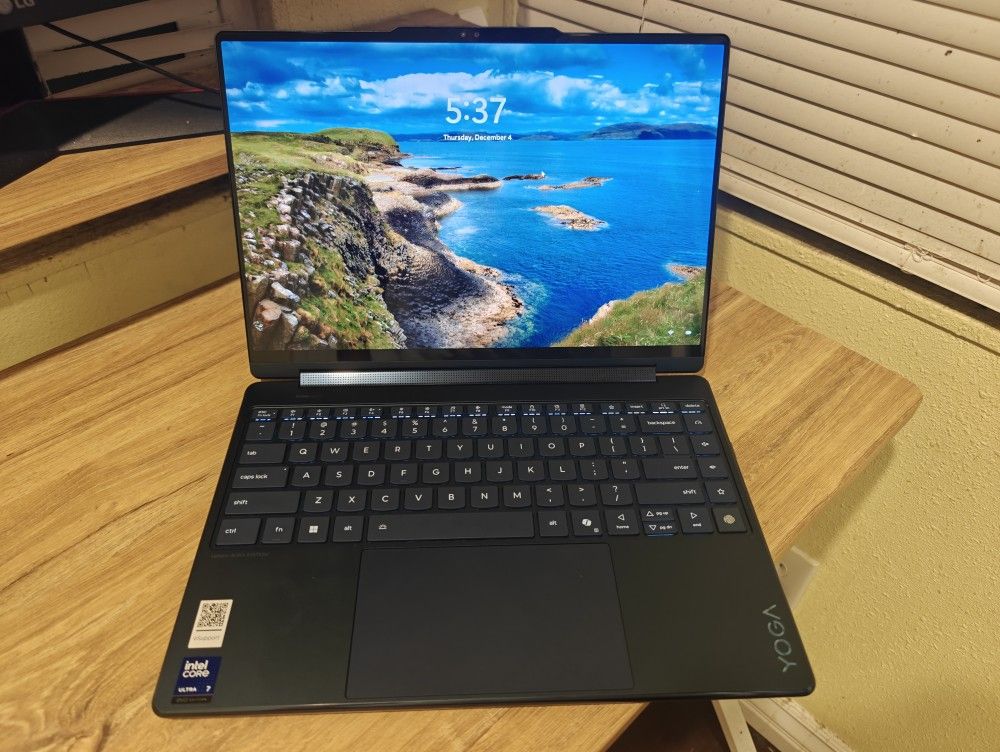 Lenovo Yoga 9i 2-in-1 Laptop (14ILL10)