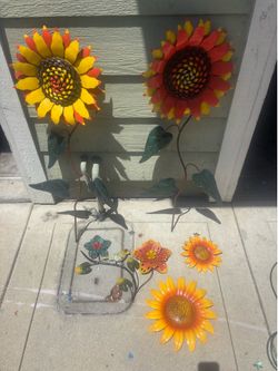 Aluminum sunflower decorations