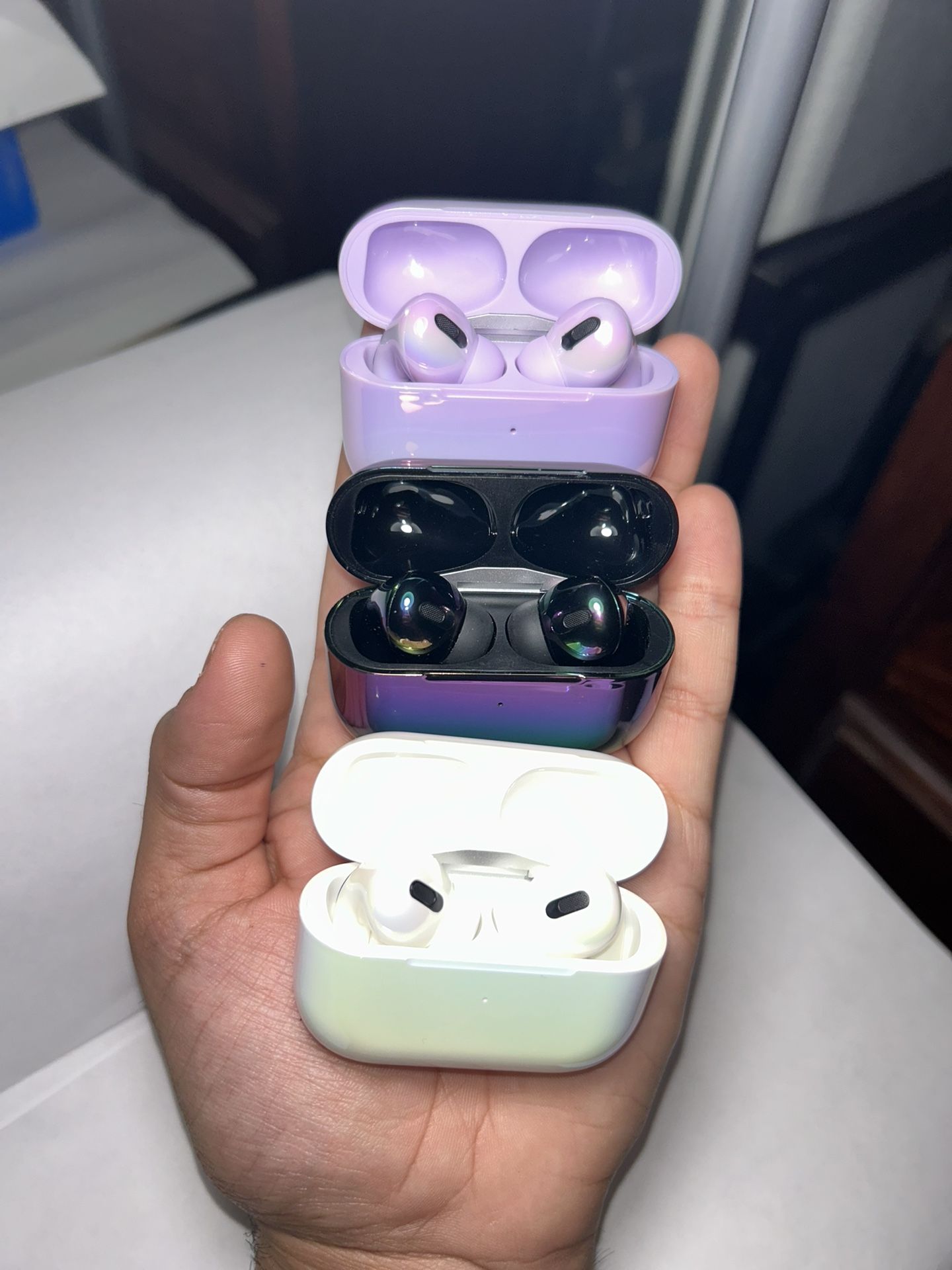 AURA TRUE WIRELESS EARBUDS