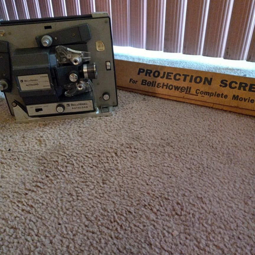 Vintage Projector With Screen