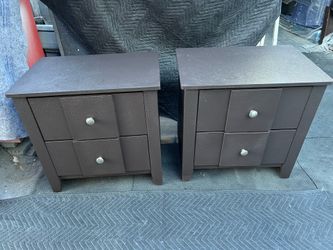 EXCELLENT CONDITION NIGHTSTANDS ON A BUDGET