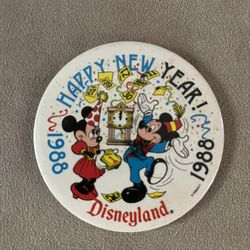 VINTAGE 1988 DISNEY BUTTON: HAPPY NEW YEAR!