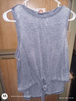 Mossimo supply co size large woman's blue with white in it sleeve less shirt