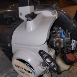 LEAF BLOWER