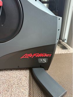 Life Fitness X5 Elliptical Cross-Trainer  $400