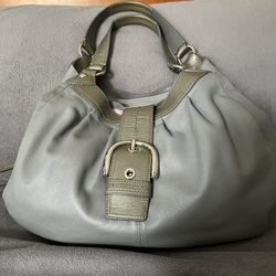 Coach Large Leather Hobo Bag Measurements 11”H x 14”W x 5”D No F15075 in Excellent Condition Gently Used