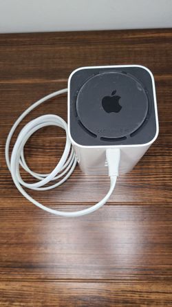 APPLE AIRPORT EXTREME A1521.   And (2) A1392