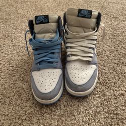 Jordan I’s Size 5.5 Y