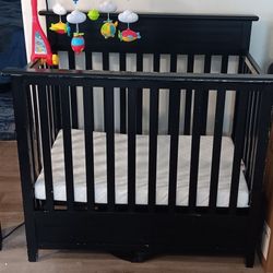 Mini Crib With Matress 