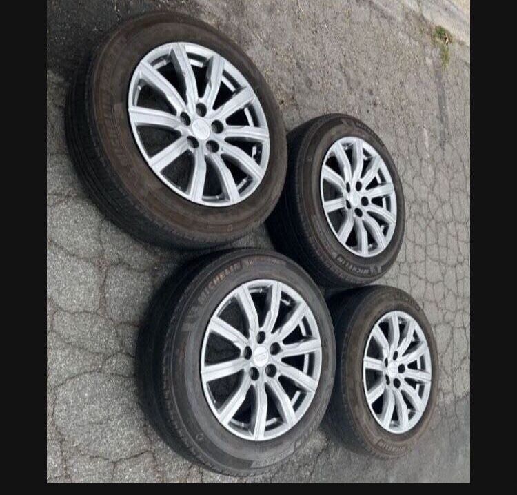 4 X 225/60r18 5x120 5x4.72 Stock Cadillac Ct5 Ct6 Cts Bmw rims Wheels Tires!!!!!!!