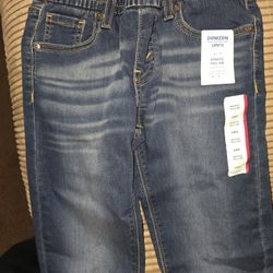 Boys size8 new Levi's reg.19.99 see all pics smoke free home https://offerup.comNEW son won't wear jeans Parma 