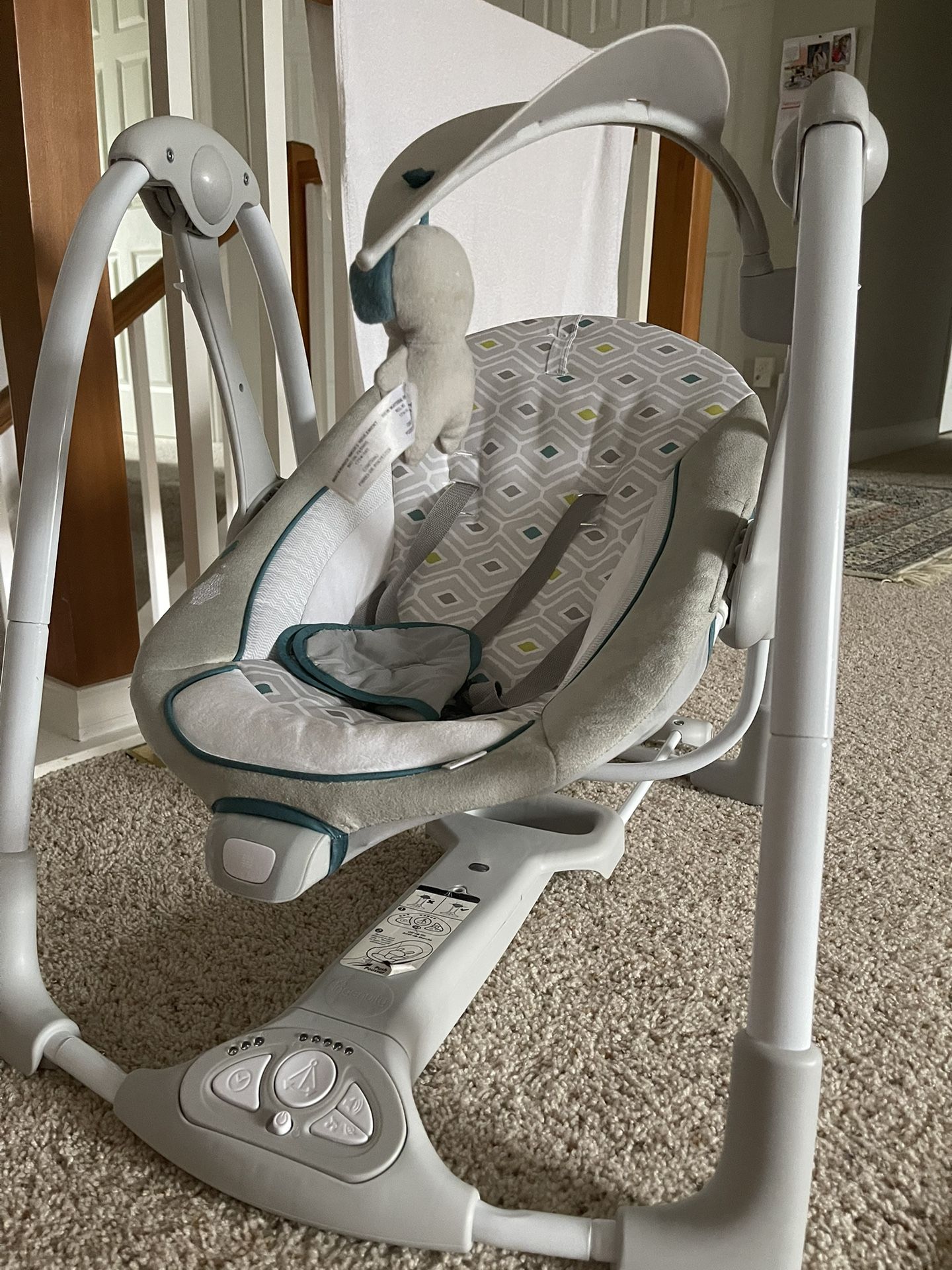 Ingenuity ConvertMe 2-in-1 Compact Portable Automatic Baby Swing & Infant Seat, Battery-Powered Vibrations, Nature Sounds, 0-9 Months 6-20 lbs (Nash)