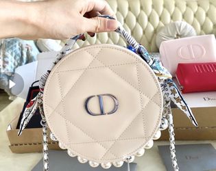 D.I.O.R VANITY MAKEUP BAG