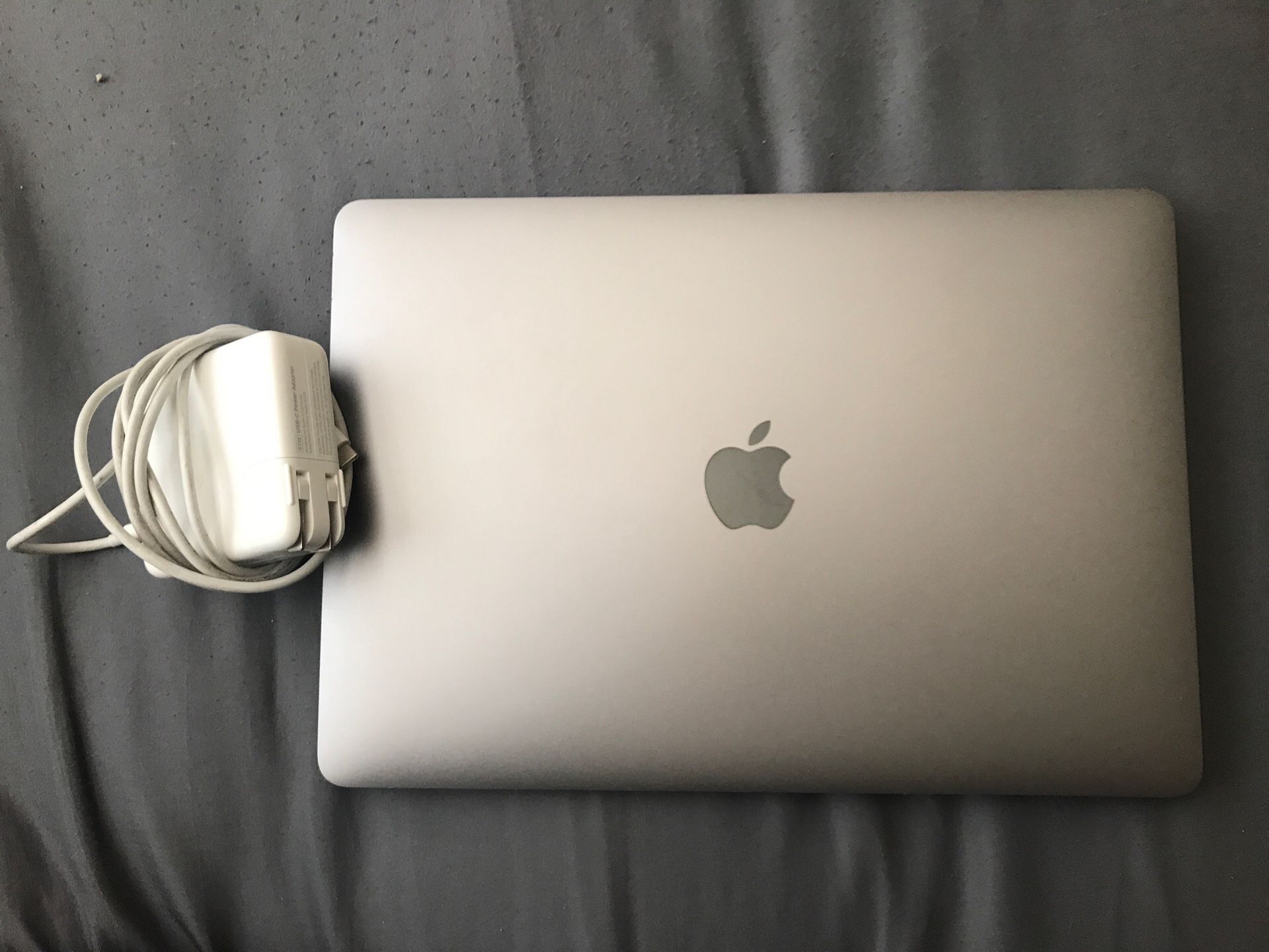 2017 MacBook Pro with Charger