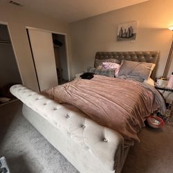 Sleigh Velvet Queen Bed 