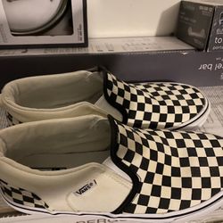 VANS Shoes  One Time Used   Size 5 