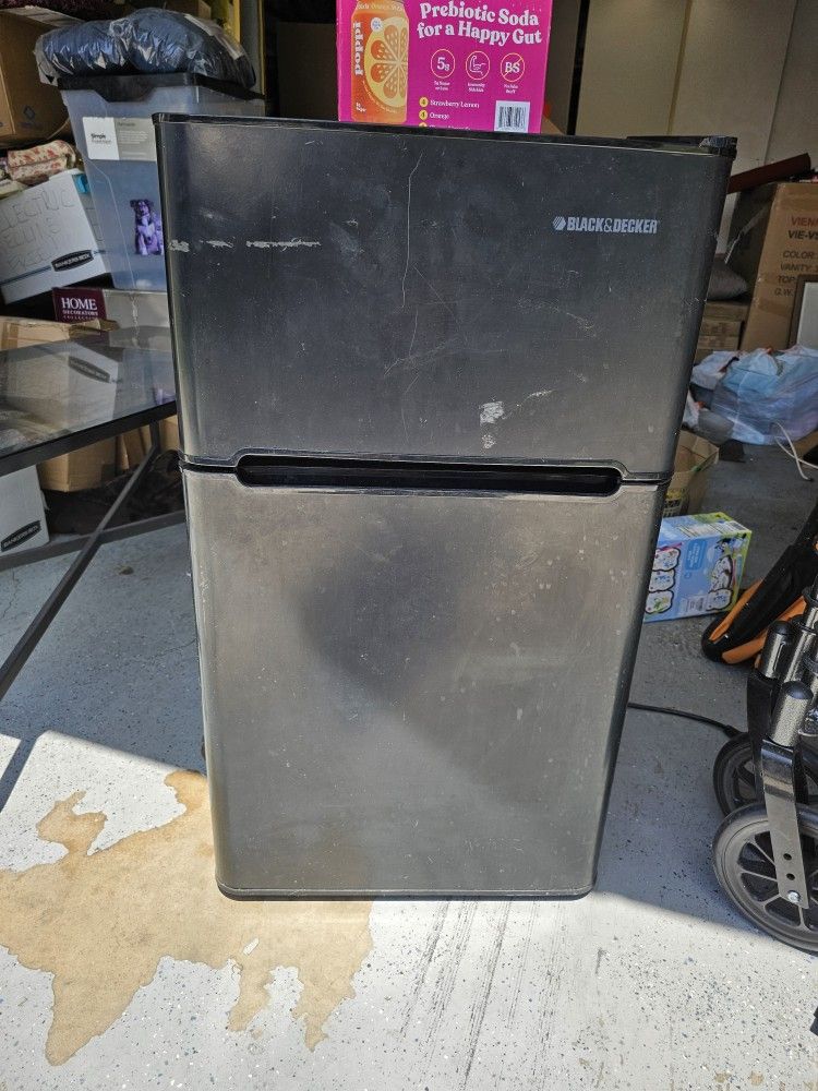 Small Fridge With Freezer