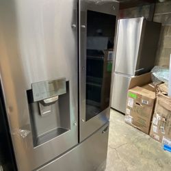 New LG - 23.5 Cu. Ft. French Door-in-Door Counter-Depth Smart Refrigerator with Craft Ice and InstaView - Stainless Steel