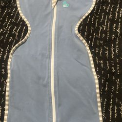 Used swaddle love to dream size small missing the tags