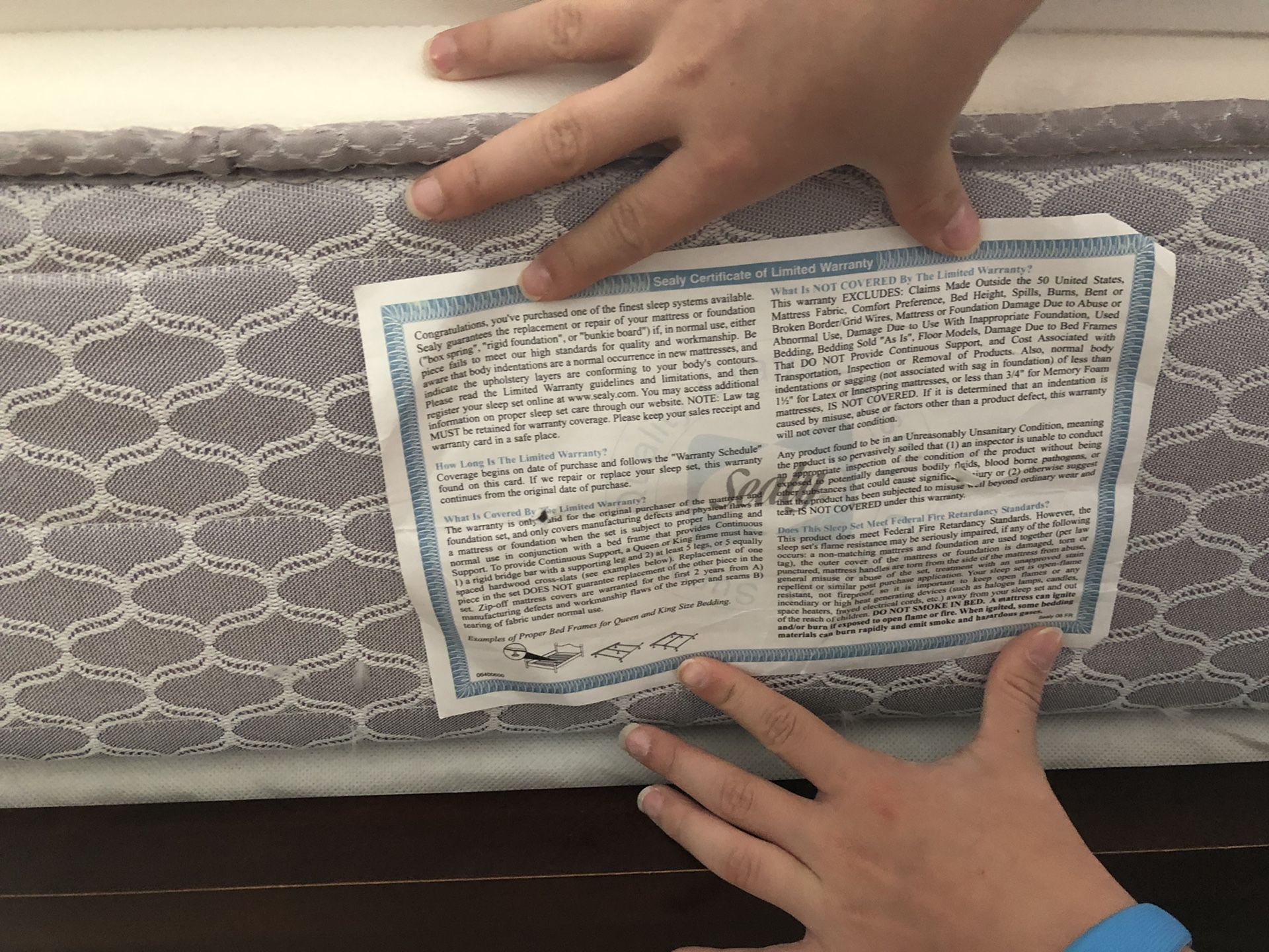 Macy’s Cal King bed and mattress for Sale in Lynnwood, WA OfferUp