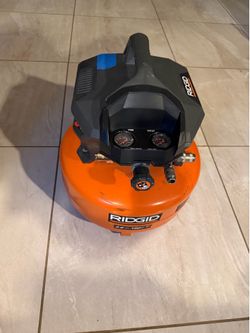 RIDGID 6 Gallon 150 PSI Portable Electric Pancake Air Compressor