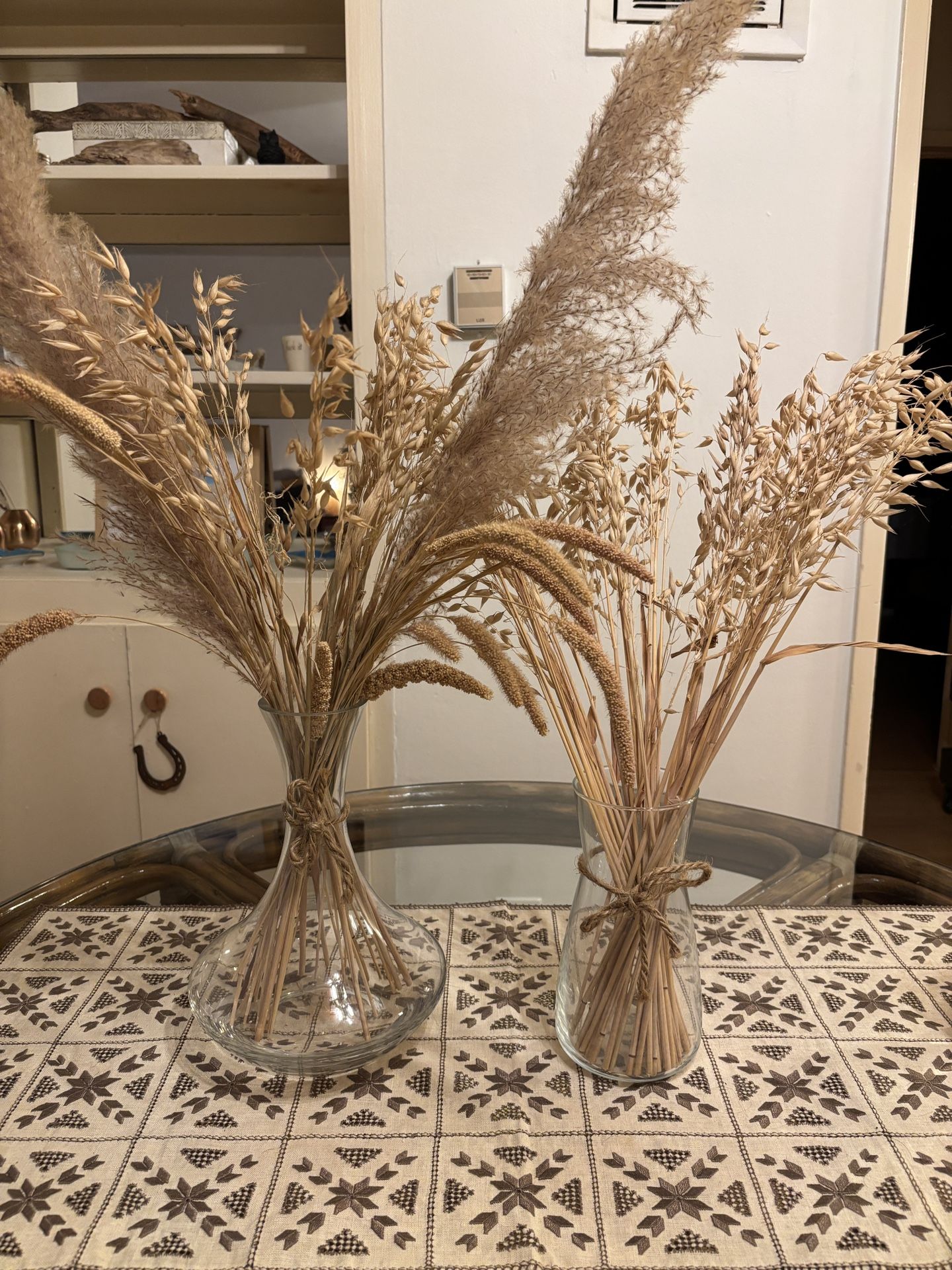 Glass Vases With Pampas Decorative Dried Plants Flowers