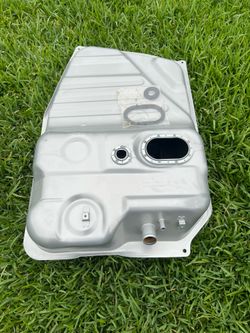 NEW Fuel Gas Tank 91-97 Toyota Land Cruiser 80 Series & Lexus LX450 (TO48X / 576-754)