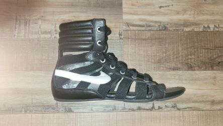 Nike gladiator sandals hotsell