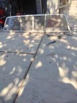 Glass For Pick Up truck