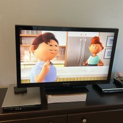 32” Panasonic 720p LCD TV