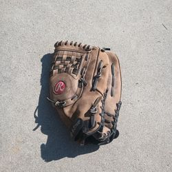 Rawlings Softball Glove