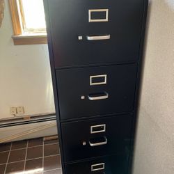 Really Nice classic filing Cabinet 