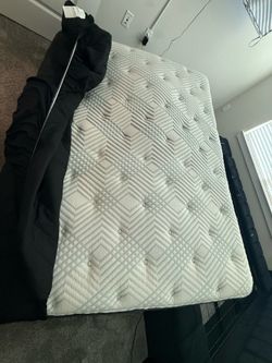Beautyrest PressureSmart™ 2.0 Plush 11.75" Mattress