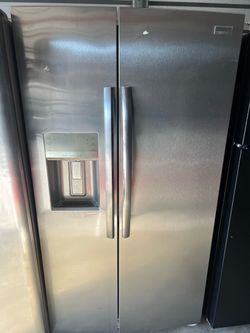 🌮 Frigidaire Gallery Side-by-Side Refrigerator (FREE DELIVERY/ WARRANTY)