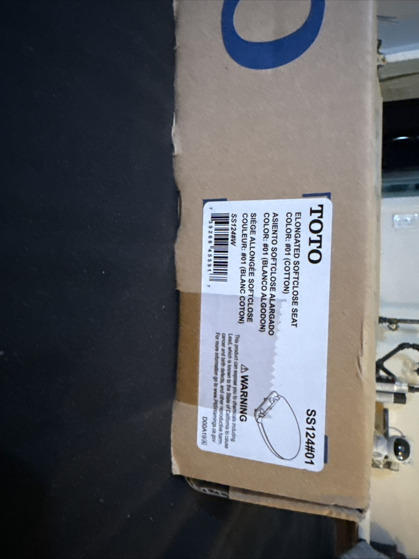 New Never Opened Toto Elongated Soft close Seat Color #01 SS124#01