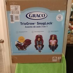 GRACO TRIO GROW Snug Lock 