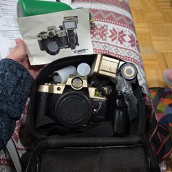 Vintage Canon Camera-MTX Red Eye Reduction W flash